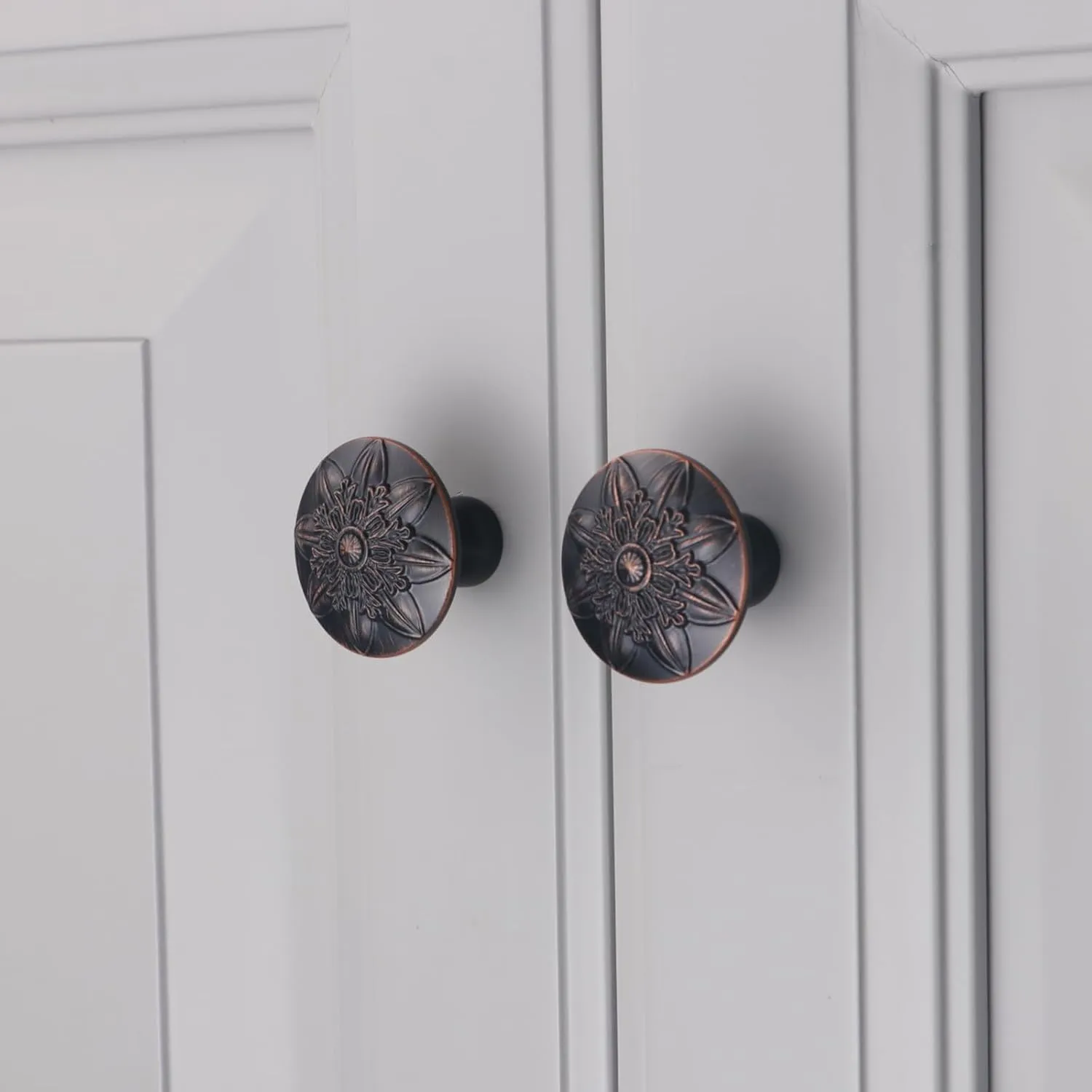 10 Pack Oil Rubbed Bronze Cabinet Hardware Knobs,1-2/5" Round Bronze Knobs Handles for Kitchen Cabinets and Drawers Antique Bronze Drawer Pulls