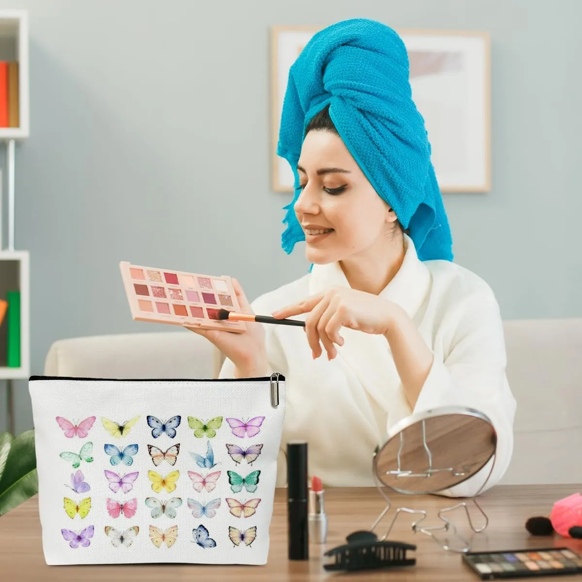Aesthetics Makeup Bag for Women, Butterfly Gifts for Women Butterflies Lover Gifts for Daughter Sister Besties Coworker Friends Toiletry Cosmetic Bag, Zipper Travel Organizer Pouch -FS294