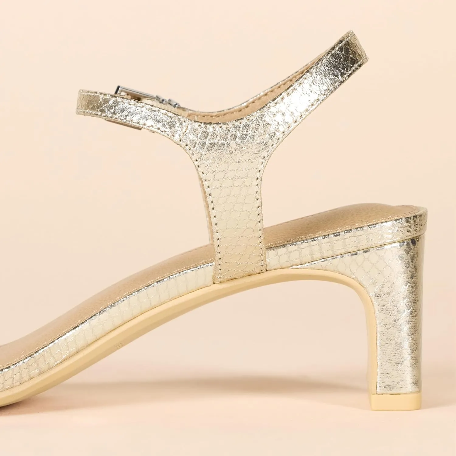 Amazon Essentials Women's Ankle Strap Low Heel