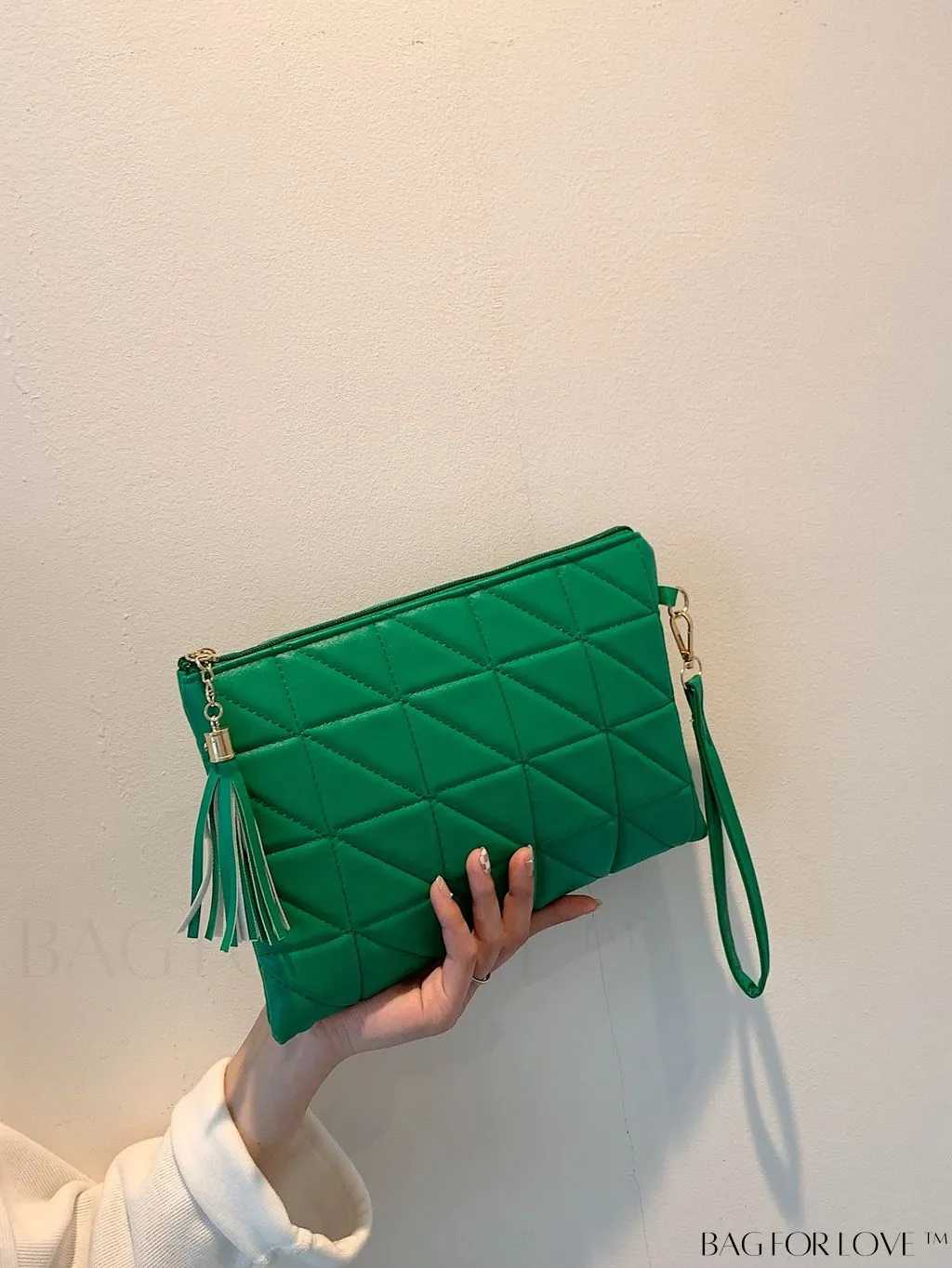 BagForLove - Chic Quilted Wristlet Bag Featuring Exquisite Pendant