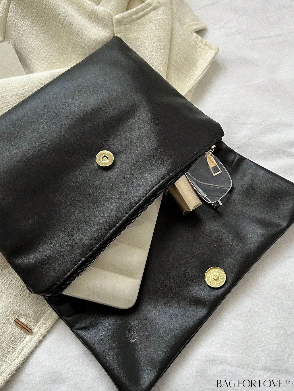 BagForLove - Minimalistic PU Envelope Bag with Heart Detailing