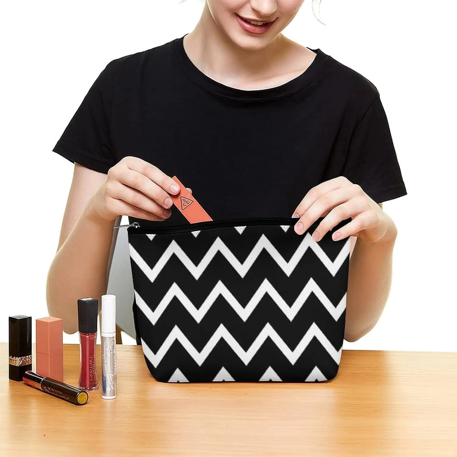 Black and White Chevron Cosmetic Bag, Travel Portable Makeup Bag for Purse Pouch Beauty Zipper Organizer Toiletry Bag for Women