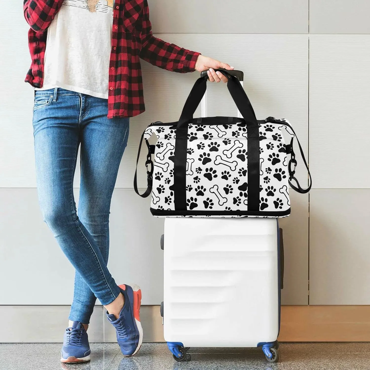 Black Pet Paws Print and Bones Seamless on White Gym Duffel Bag, Polyester Travel Weekender Luggage Handbag with Waterproof Pocket for Wet Items, Unisex Foldable Tote for Sports
