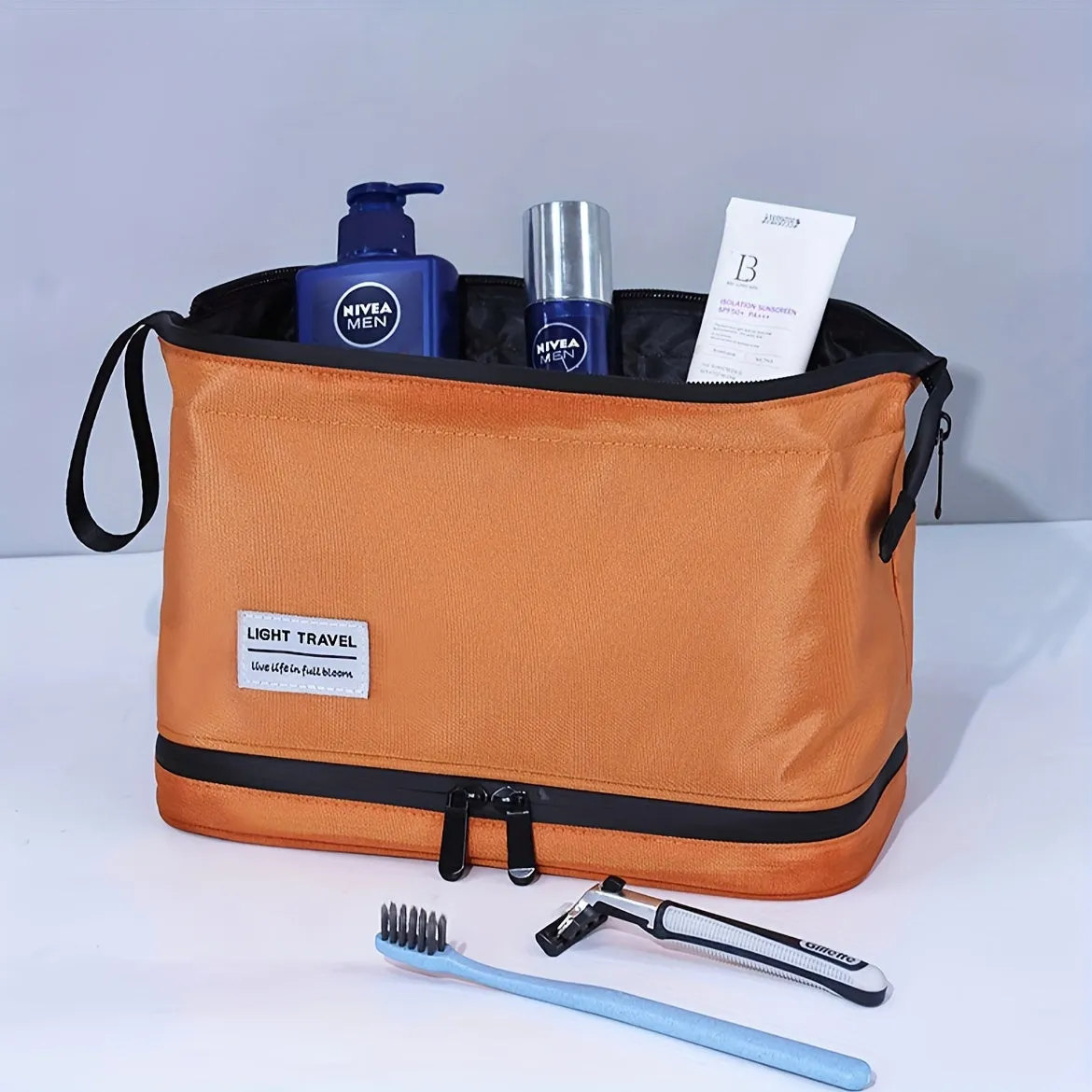 Clifford | Elegant and spacious culture bag with multiple compartments