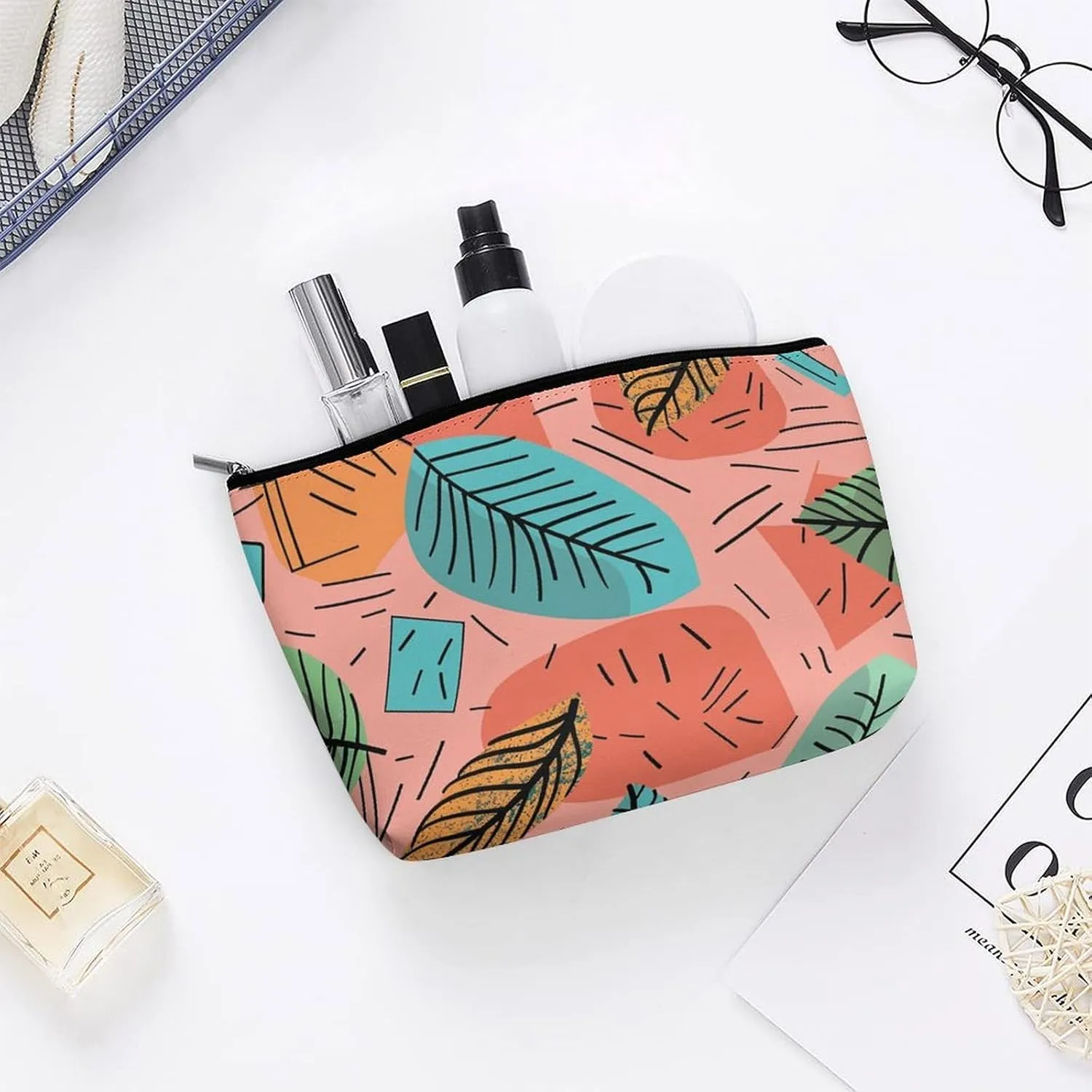 Cosmetic Bag Makeup Bags for Women Portable Makeup Bag Cartoon Style Leaves Makeup Case Travel Toiletry Bag for Travel Accessories