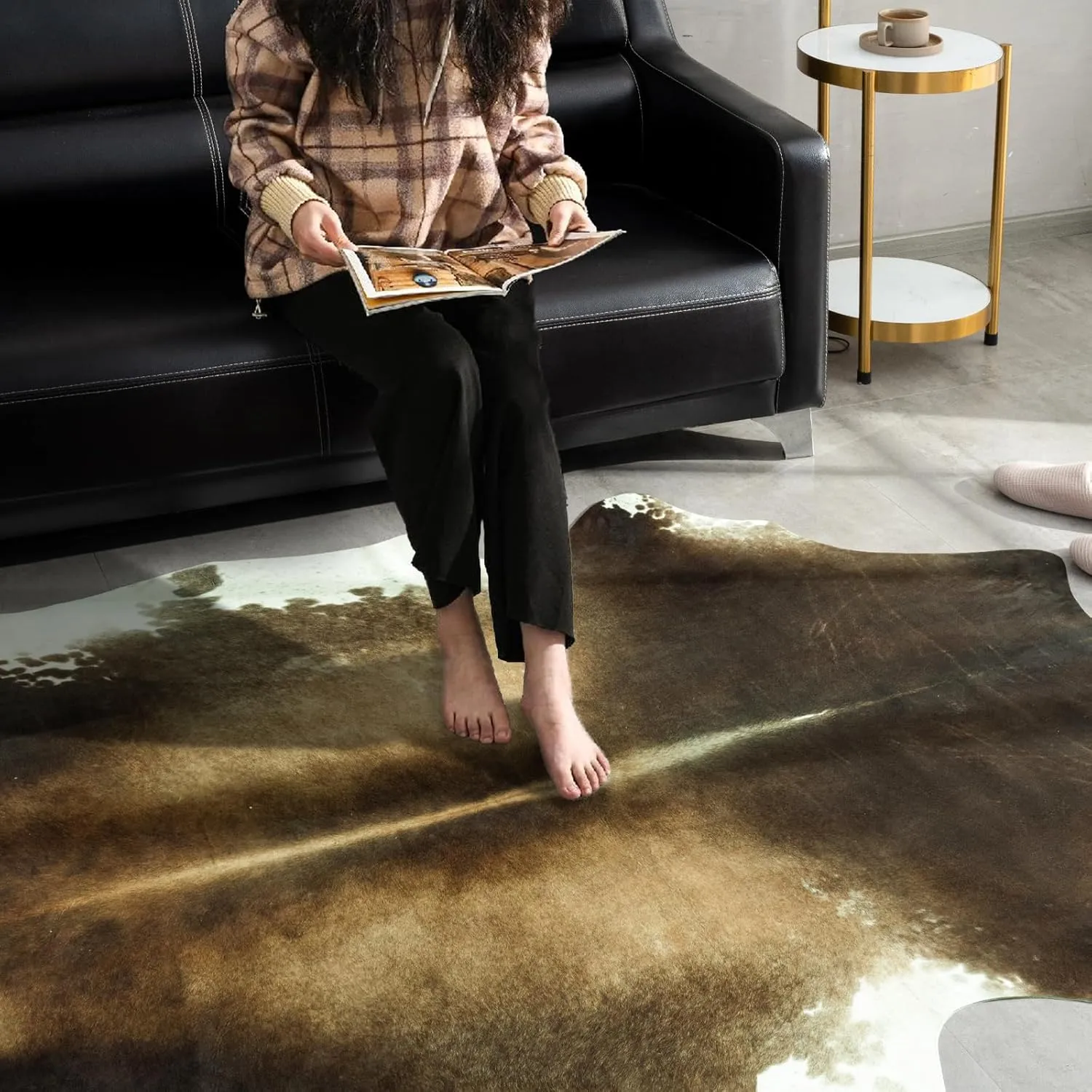 Cow Hide Rug for Living Room, Washable Cowhide Rug, Large Faux Animal Skin Rugs, Non-Slip Cow Print Area Rug, 6x7 Ft Cowhide Rugs for Bedroom Office Kitchen, Brindle and White