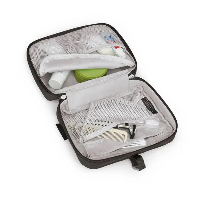 Daylite™ Hanging Toiletry Kit