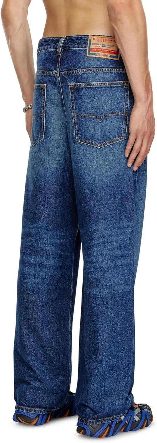 Diesel 2001 D-MACRO Relaxed Jeans