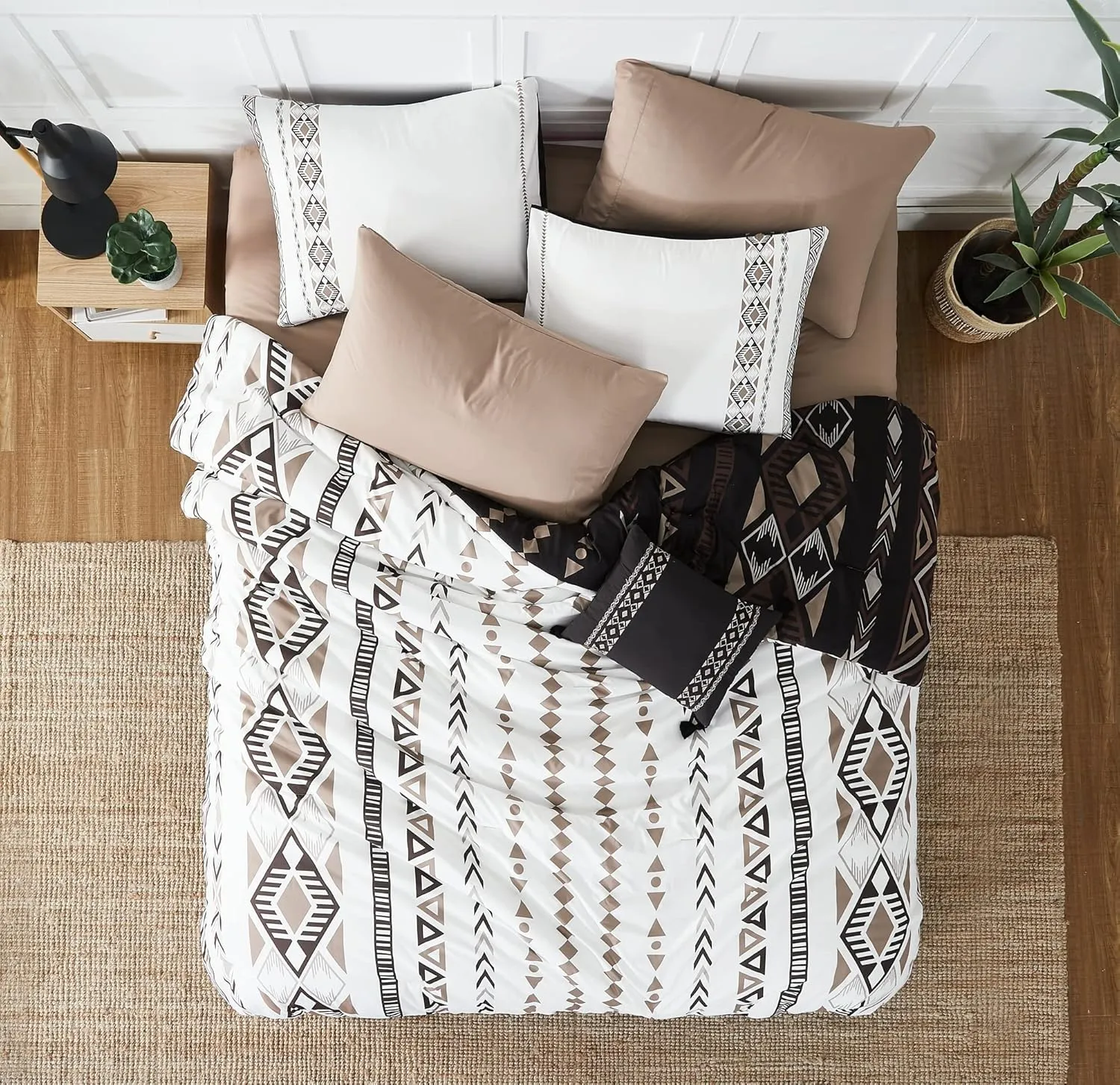 Geniospin Queen Comforter Set, Boho Aztec Comforter Set 8 Pieces, All Season Reversible Bed in A Bag, Soft Bedding, Lightweight, Warm and Breathable (Brown, 90"x90")