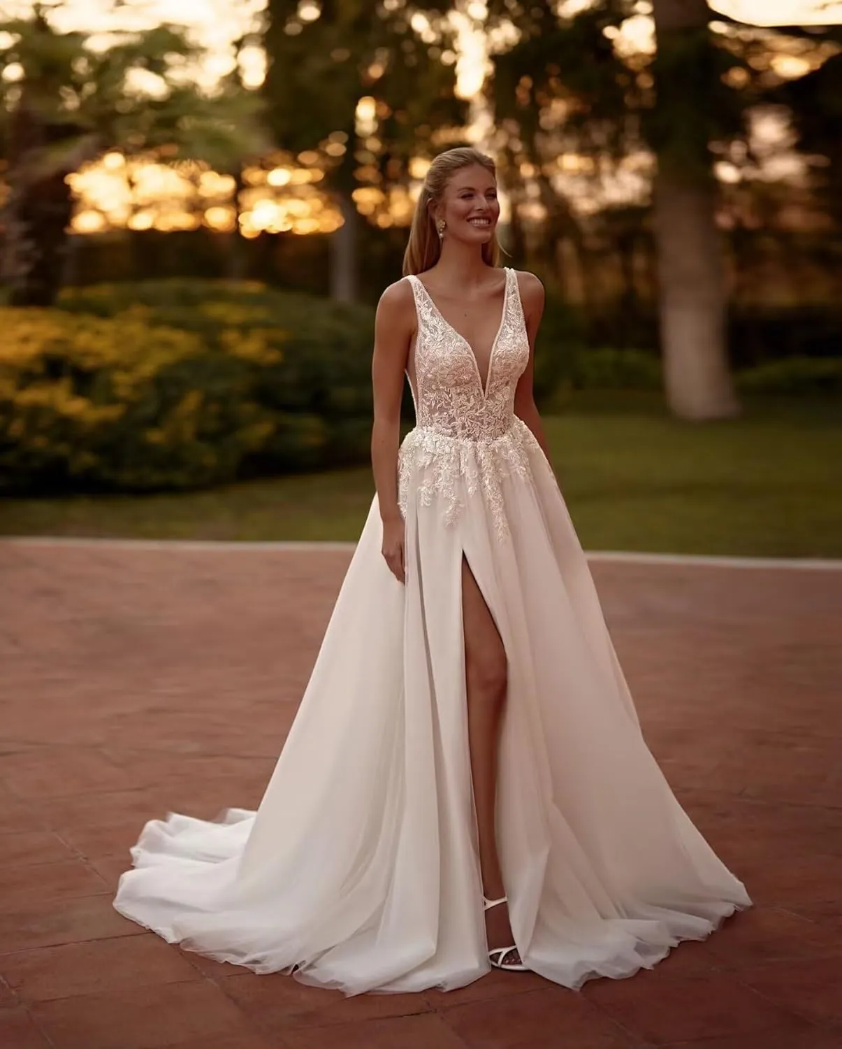 Long Boho Wedding Dresses for Bride 2025 Lace Beach Wedding Gowns for Women Bohemian Bridal Dress