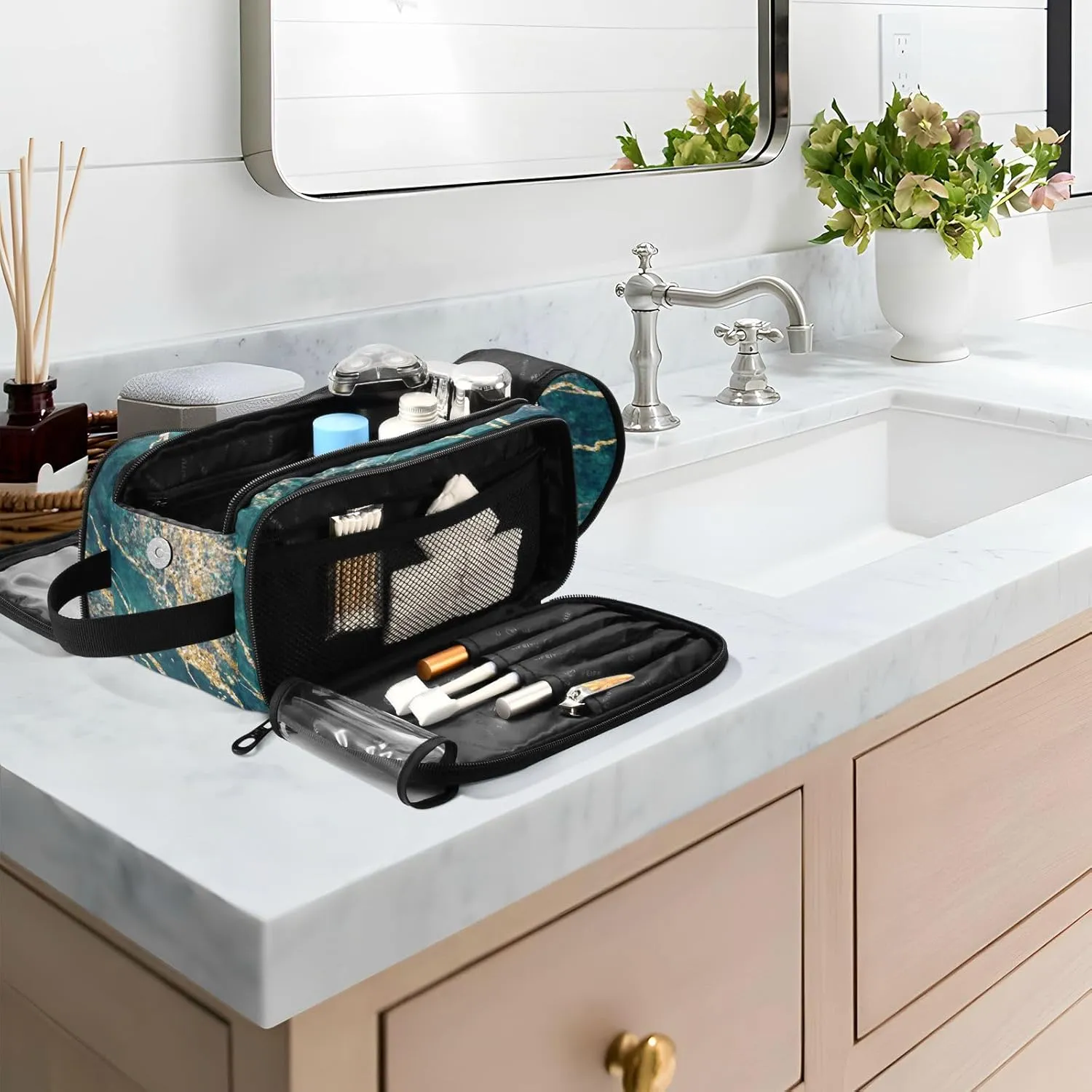 Malachite Green Marble with Gold Glitter Veins, Fake Stone Texture Women's Portable Makeup Bag with Handle, Cosmetic Bag, Travel Cosmetic Bag Durable Toiletry Storage Organizer 11 x 7 x 5.7 inch