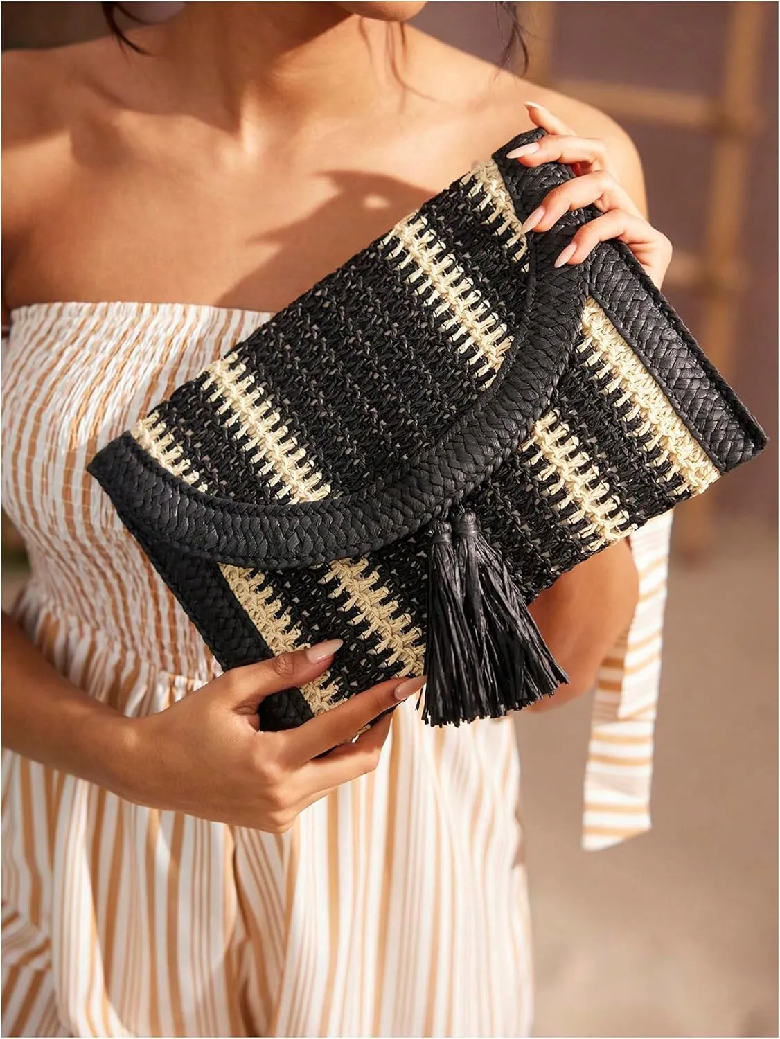 OYOANGLE Women's Color Block Woven Clutch Bag Straw Fringe Flap Small Striped Boho Purse Handbags