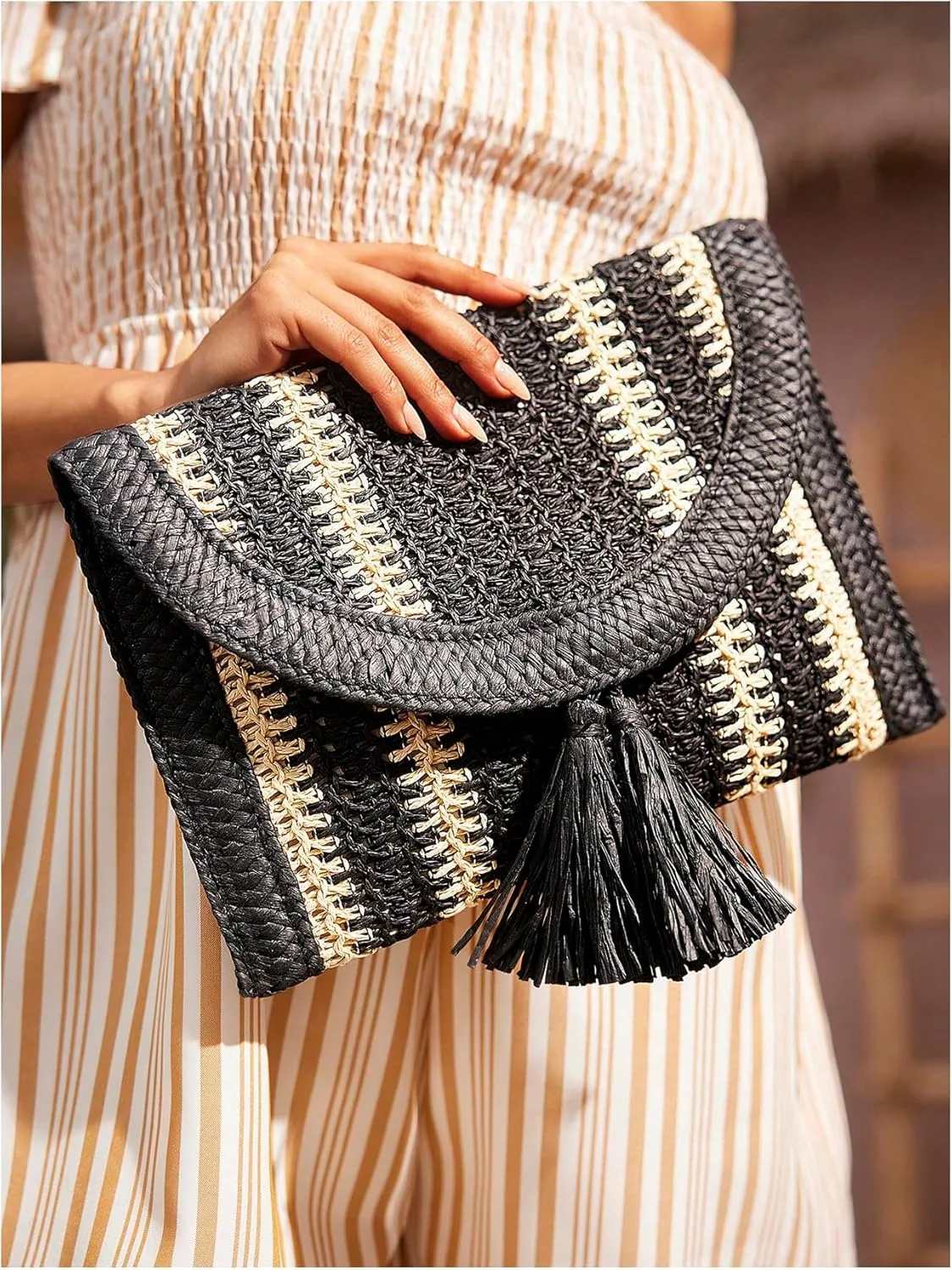 OYOANGLE Women's Color Block Woven Clutch Bag Straw Fringe Flap Small Striped Boho Purse Handbags