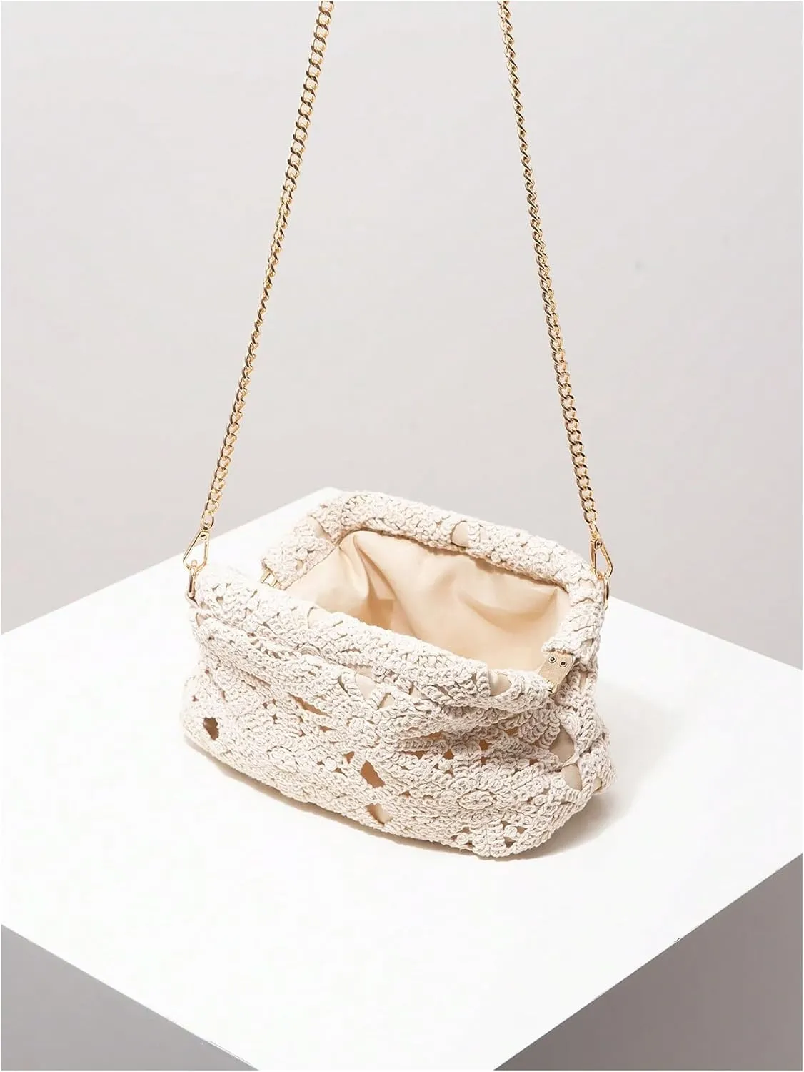 QWINEE Women's Woven Clutch Purse Boho Flower Crochet Shoulder Handbags Knit Dumpling Bag Chain Crossbody Summer Beach Clutch