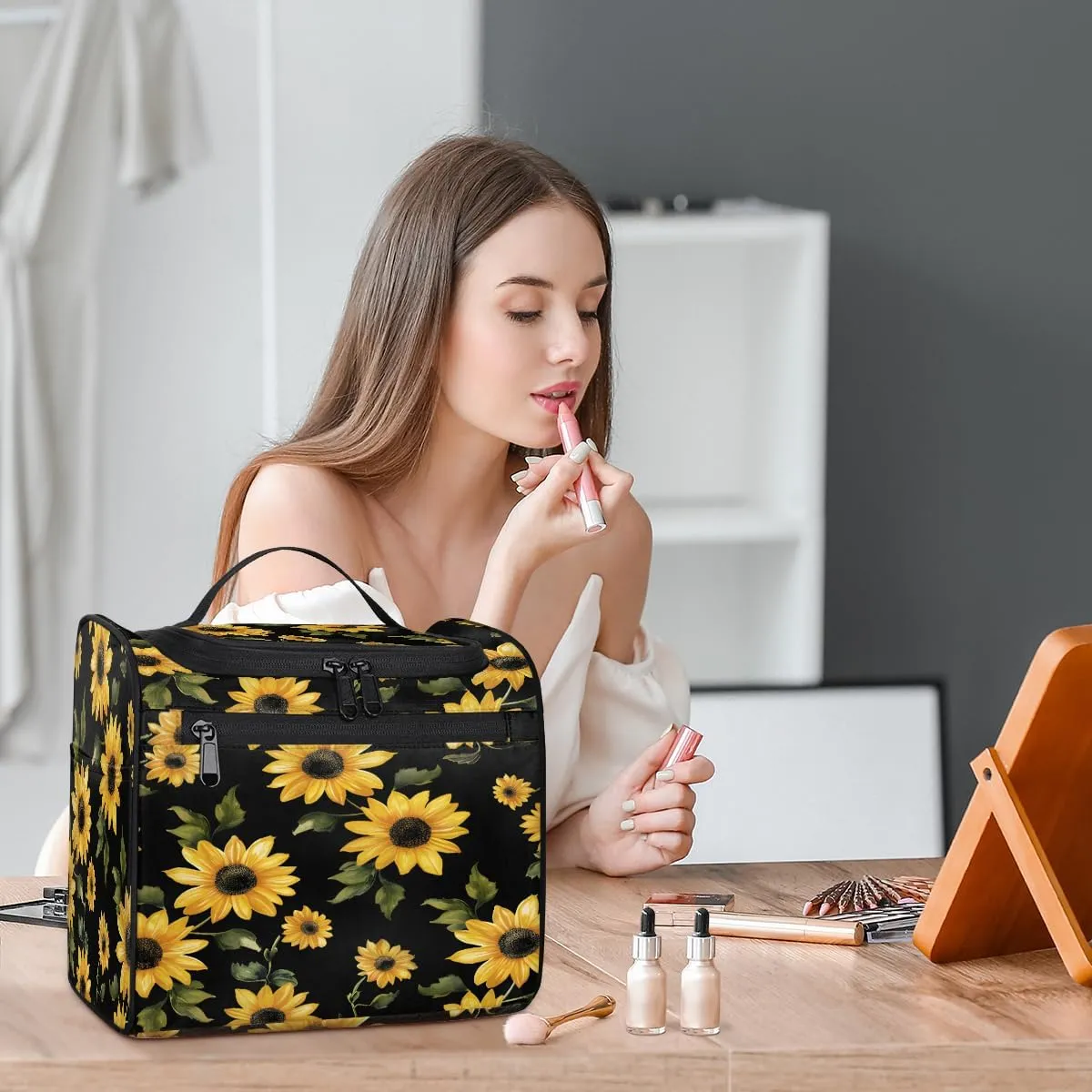 Sunflowers Travel Toiletry Bag for Women Large Capacity Wide-open Makeup Organizer Cosmetic Travel Bags for Toiletries