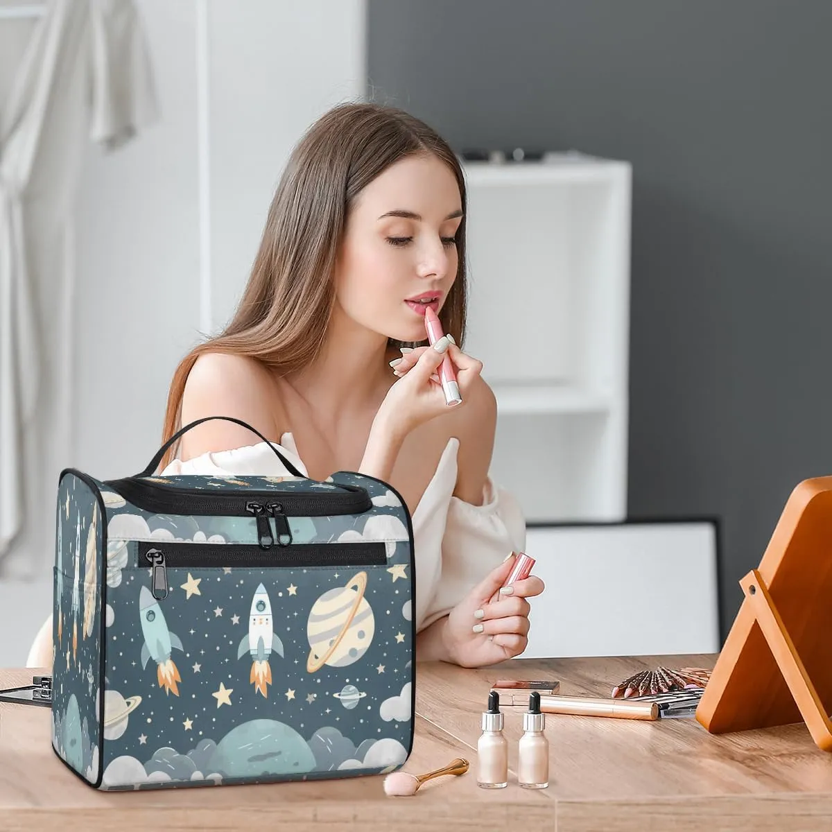 Universe Galaxy Space Travel Toiletry Bag for Women Large Capacity Wide-open Makeup Organizer Cosmetic Travel Bags for Toiletries