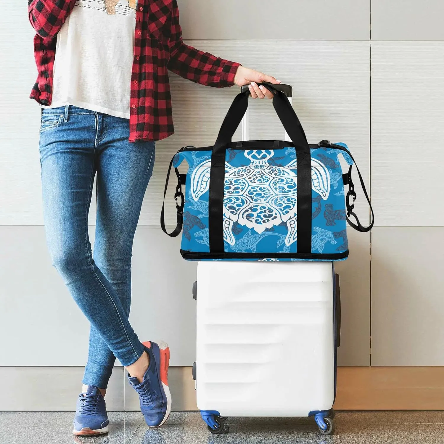 White Sea Turtle on Seamless Fishes Background Gym Duffel Bag, Polyester Travel Weekender Luggage Handbag with Waterproof Pocket for Wet Items, Unisex Foldable Tote for Sports