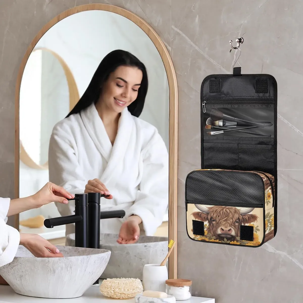 Women Travel Toiletry Bag with Hanging,Sunflower Highland Cow Travel Makeup Cosmetic Bag Water-resistant Travel Toiletry Organizer,Toiletry Bag for Women Girls, Travel Essentials