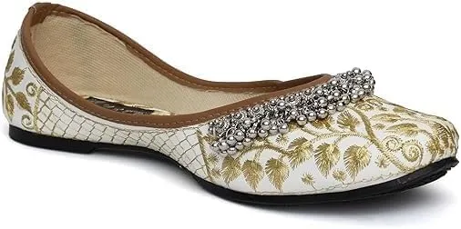 YASH & CO. Rajasthani Embellished Payal and Ghungroo Mojari | Hand Crafted Women's Ethnic and Traditional Jutti | Elegant and Comfortable
