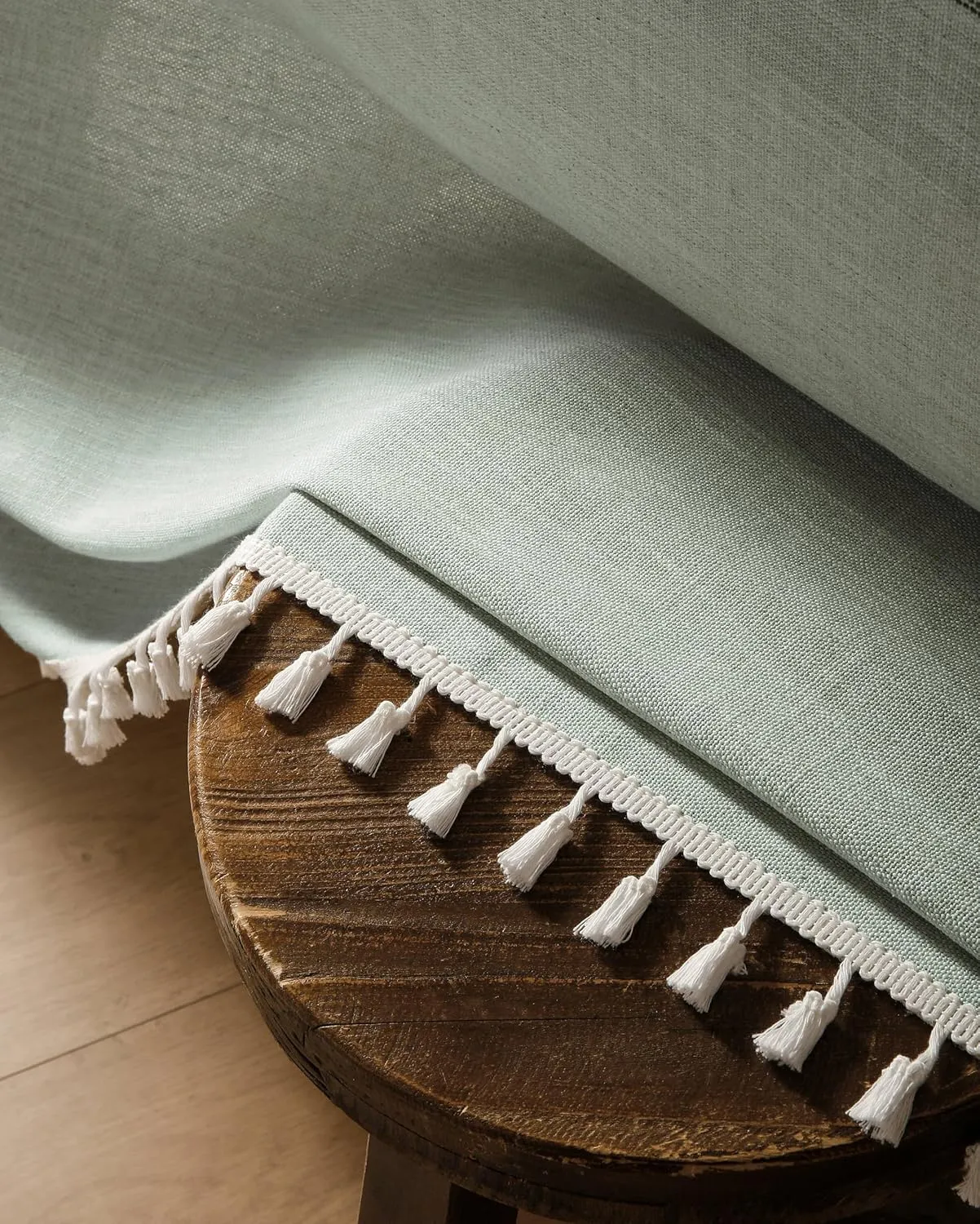 ZeeMart Contrast Linen Table Cloth Square Table Cloths 52x52 Inch Green, Farmhouse Style Heavy Weight Sage Green Tablecloth, Water Resistant Burlap Tablecloths ﻿