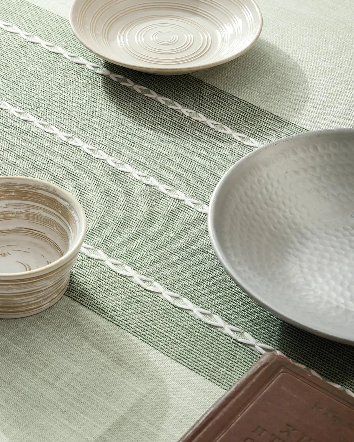 ZeeMart Contrast Linen Table Cloth Square Table Cloths 52x52 Inch Green, Farmhouse Style Heavy Weight Sage Green Tablecloth, Water Resistant Burlap Tablecloths ﻿